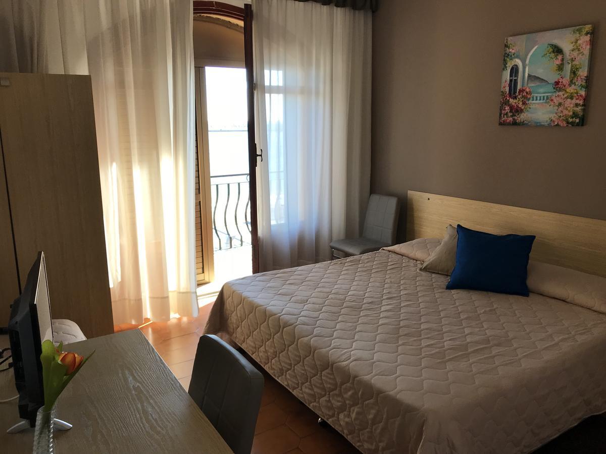 Hotel La Sirenetta Giardini-Naxos Extérieur photo